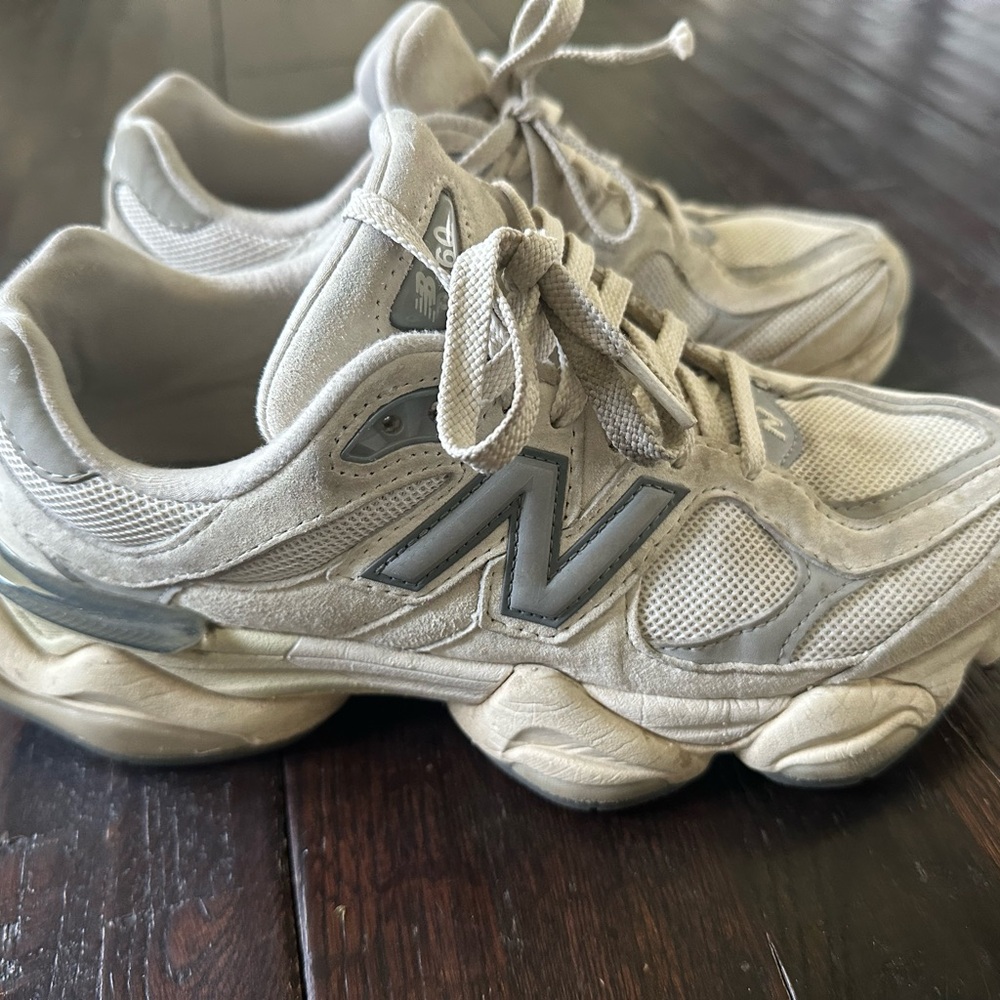 New Balance 9060 Sneakers